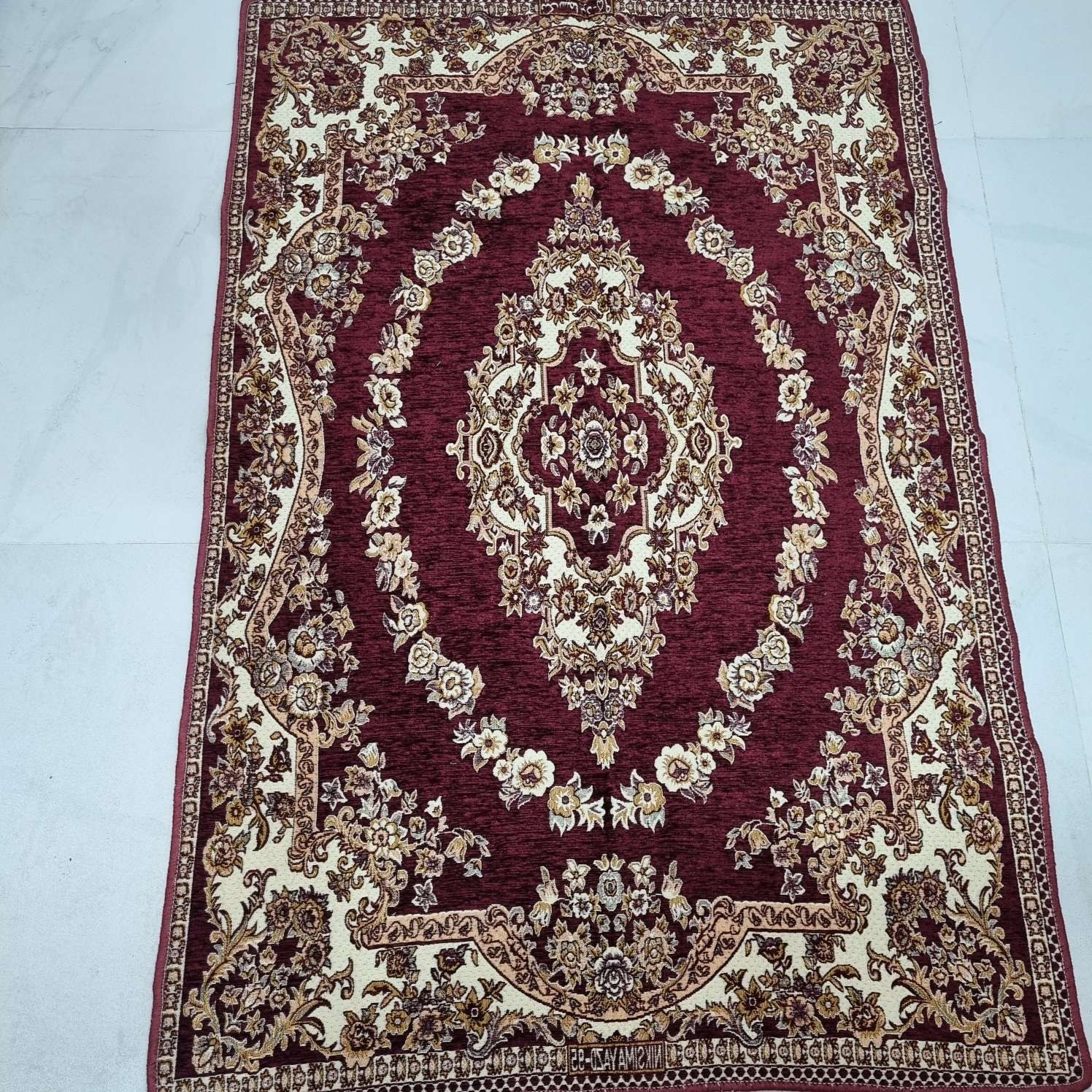 XqRTOqA9UlZGWBNOJJSMcPo43FDNErRFPduSKXSS81heLaS3Do.jpg روفرشی 1.5 متری طرح حلقه رنگ زرشکی