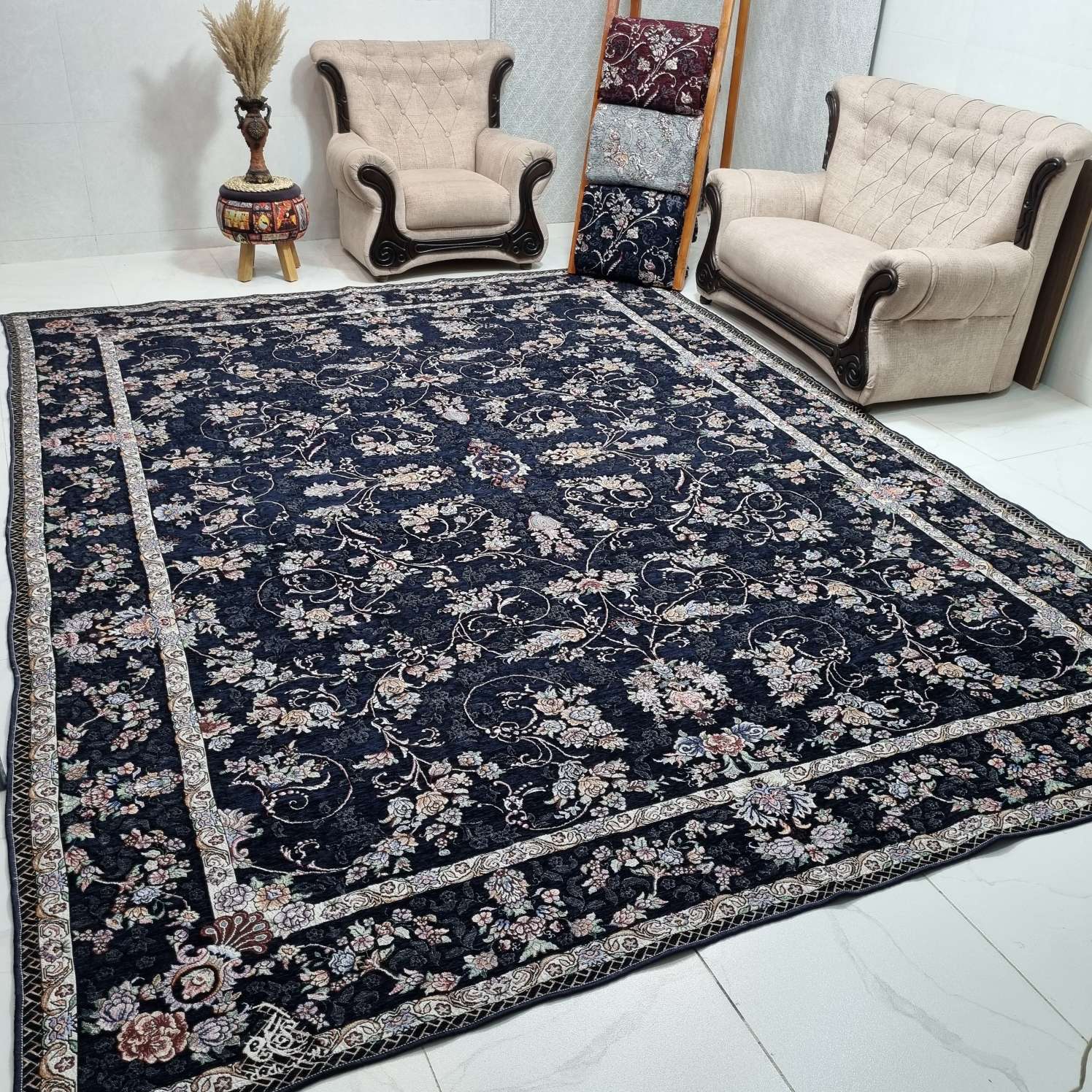 Compress_۲۰۲۵۰۵۰۸_۲۲۴۶۰۴_4549 روفرشی 12 متری طرح مجنون افشان گلنگار 012 رنگ سرمه ای