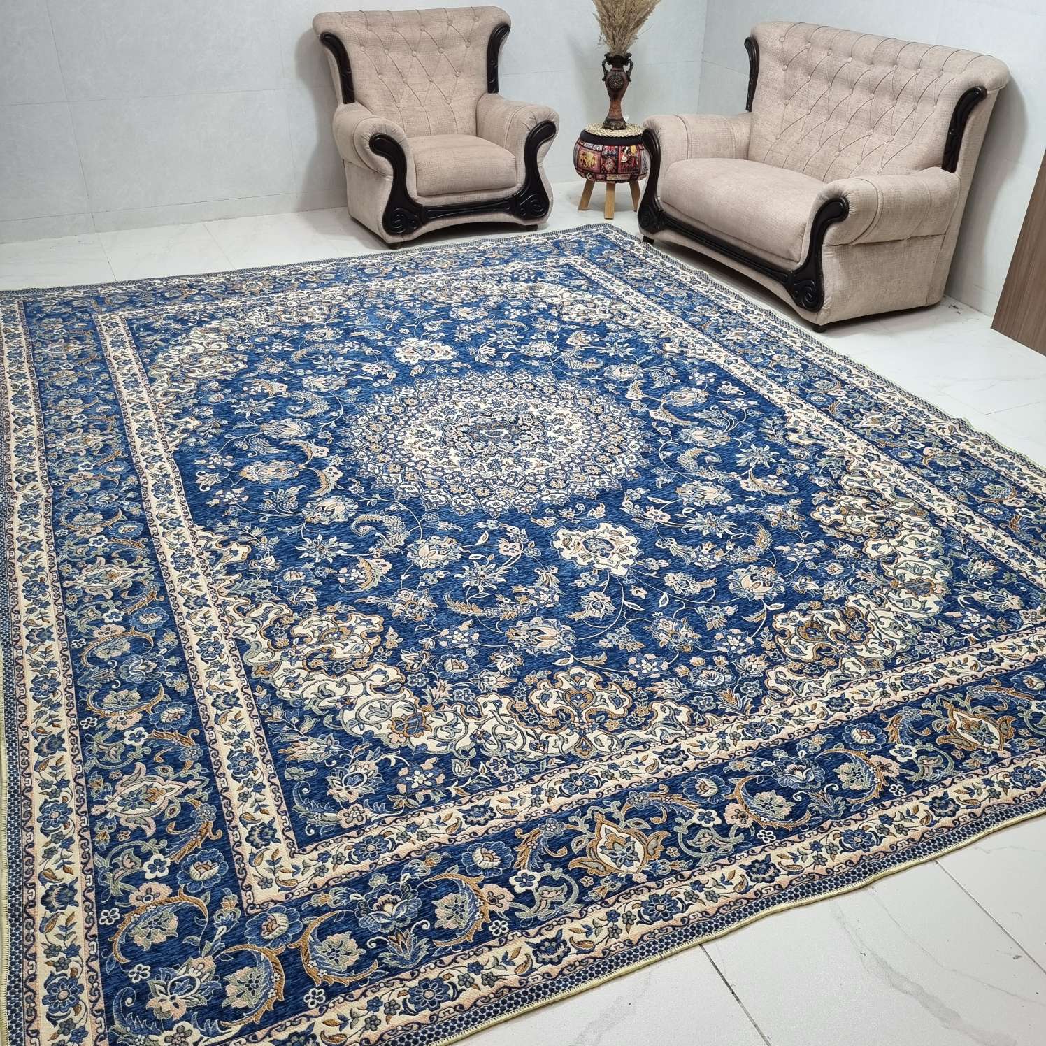 Compress_۲۰۲۵۰۹۲۶_۱۹۵۴۳۶_6578 روفرشی 6متری و 12متری طرح سپیده طرح نیک سیما یزد کد 215 رنگ آبی فیروزه مخمل دورو